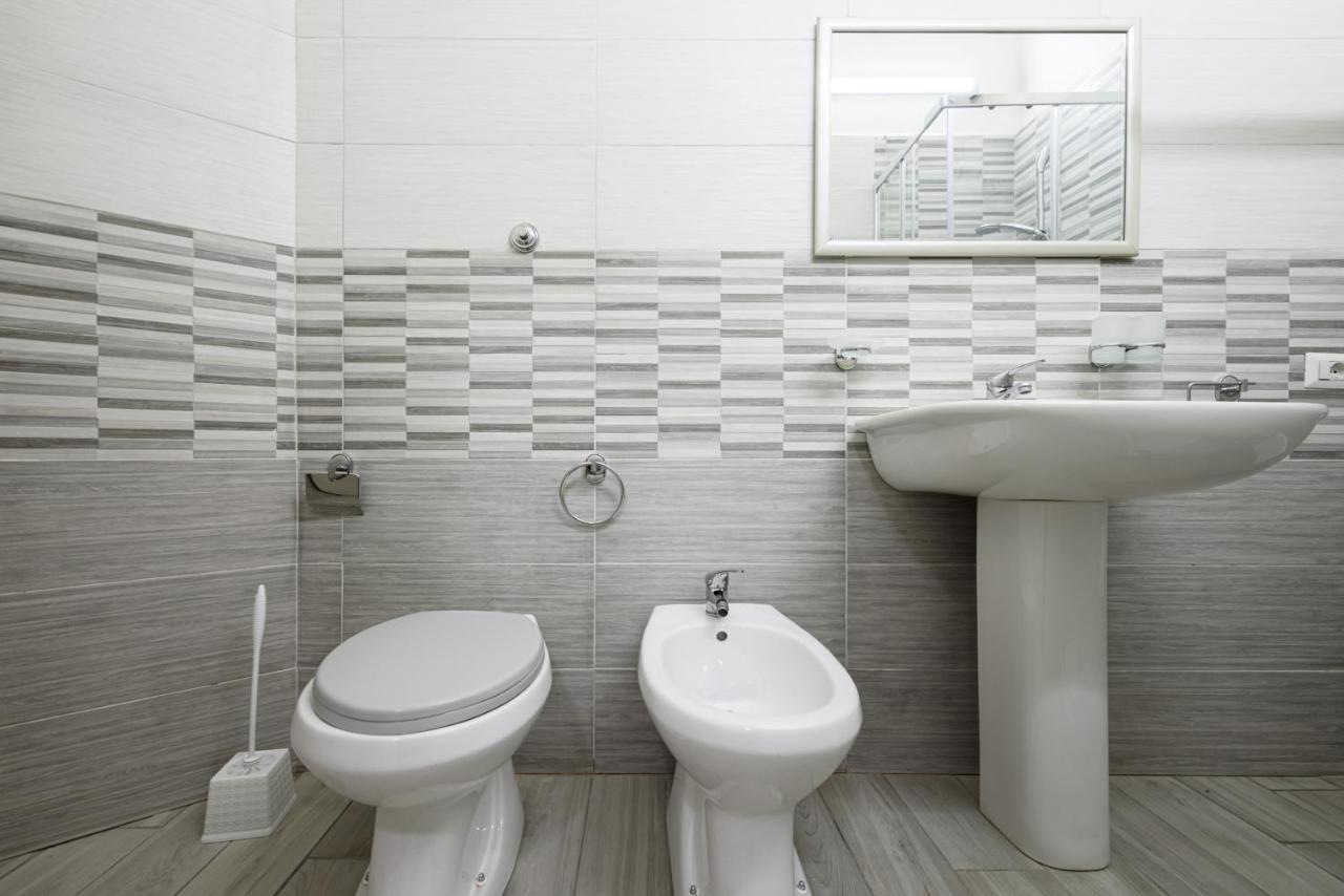 Vico Mastellone 16 Apartment Napoli Bagian luar foto
